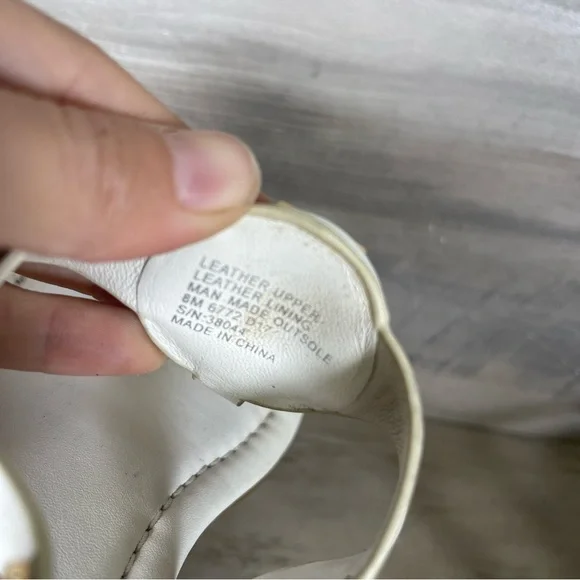 Tory Burch Womens 8 White Bryce Flat Thong Sandals Casual Logo Beach - Picture 12 of 12